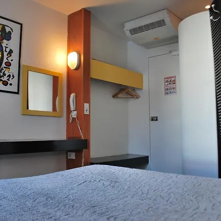 Hotel L'escadrille 2*