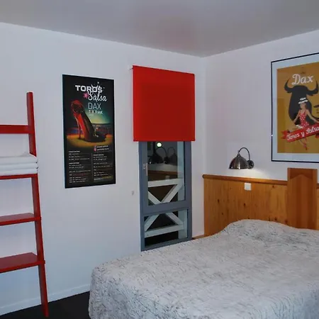 L'escadrille Hotel 2*